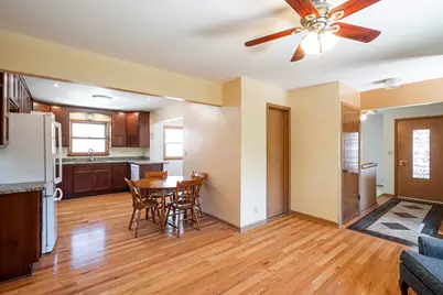 521 N 105th St, Wauwatosa, WI 53226 - Photo 20
