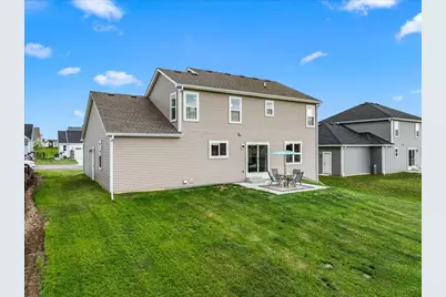 192  Saphhire Ln, Saukville, WI 53080 - Photo 38