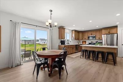 192  Saphhire Ln, Saukville, WI 53080 - Photo 4