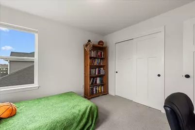 192  Saphhire Ln, Saukville, WI 53080 - Photo 32