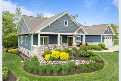 833  Red Hawk Dr, Walworth, WI 53184 - Photo 1