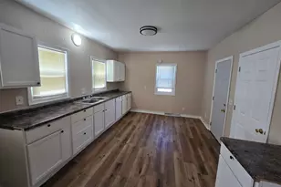 2945 N 23rd St, Milwaukee, WI 53206 - Photo 14