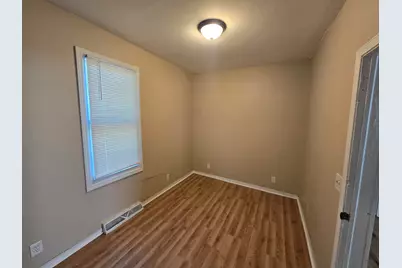 2945 N 23rd St, Milwaukee, WI 53206 - Photo 12