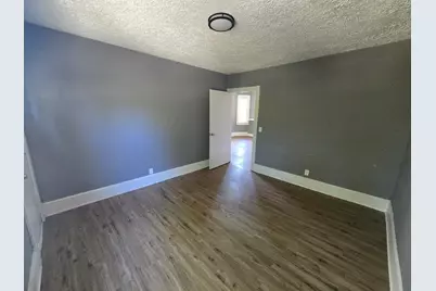 2945 N 23rd St, Milwaukee, WI 53206 - Photo 24