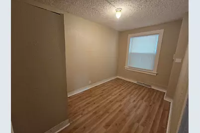 2945 N 23rd St, Milwaukee, WI 53206 - Photo 6