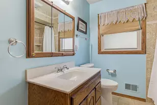 2569 S 97th St, West Allis, WI 53227 - Photo 12