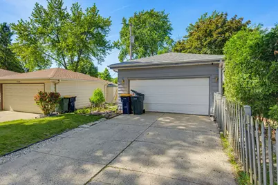 2569 S 97th St, West Allis, WI 53227 - Photo 26