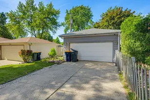 2569 S 97th St, West Allis, WI 53227 - Photo 26