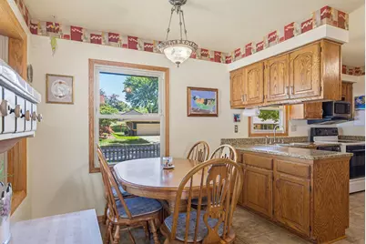 2569 S 97th St, West Allis, WI 53227 - Photo 8