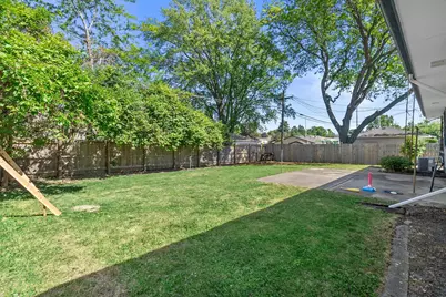 1545  Ostergaard Ave, Racine, WI 53406 - Photo 24