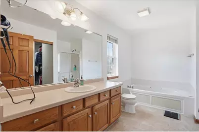 611  Woodland Cir, Racine, WI 53185 - Photo 12