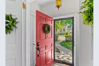 1010  St. Clair St, Manitowoc, WI 54220 - Photo 2
