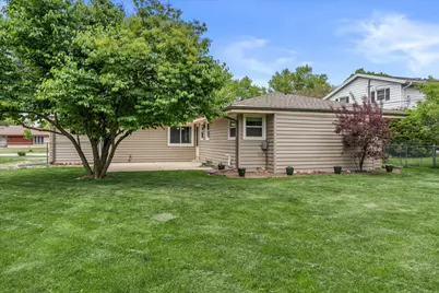 1139  Dogwood Ln, Waukesha, WI 53189 - Photo 30