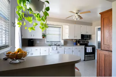 2137  Johnson St, La Crosse, WI 54601 - Photo 10