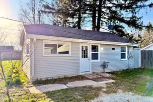 W1038 Geranium Rd, Genoa City, WI 53128 - Photo 1