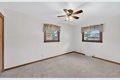 1505  Mackinac Ave, South Milwaukee, WI 53172 - Photo 10