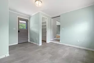 7828 W Puetz Rd, Franklin, WI 53132 - Photo 20