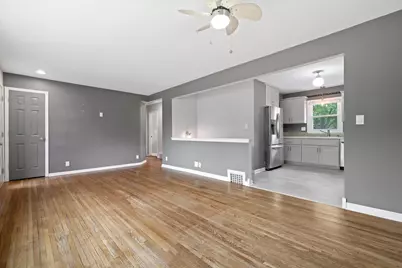 7828 W Puetz Rd, Franklin, WI 53132 - Photo 6