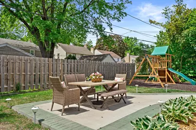 2537 N 84th St, Wauwatosa, WI 53226 - Photo 32