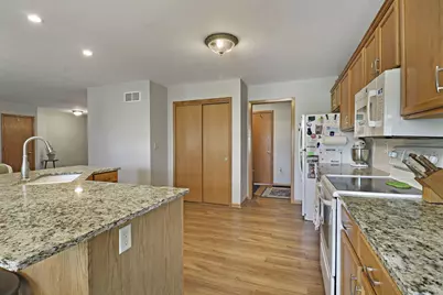 914  Riva Rdg, Racine, WI 53402 - Photo 8