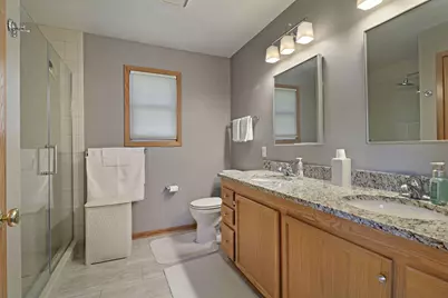 914  Riva Rdg, Racine, WI 53402 - Photo 20