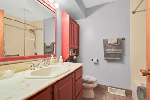7254 W Cody Cir, Milwaukee, WI 53223 - Photo 10