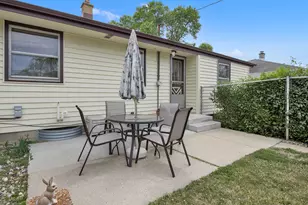7254 W Cody Cir, Milwaukee, WI 53223 - Photo 14