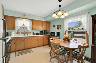 7254 W Cody Cir, Milwaukee, WI 53223 - Photo 6
