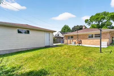 1001  Oregon St, Racine, WI 53405 - Photo 22