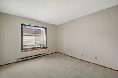 W176N9763  Rivercrest Dr, Germantown, WI 53022 - Photo 12