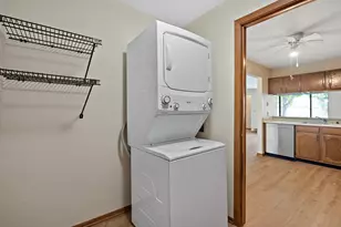 W176N9763 Rivercrest Dr, Germantown, WI 53022 - Photo 8