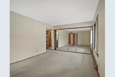 W176N9763  Rivercrest Dr, Germantown, WI 53022 - Photo 10
