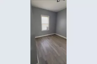 1945 S 29th St, Milwaukee, WI 53215 - Photo 14