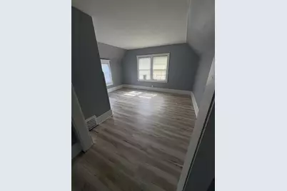 1945 S 29th St, Milwaukee, WI 53215 - Photo 12