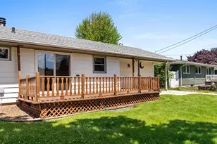 2343 39th St, Two Rivers, WI 54241 - Photo 4