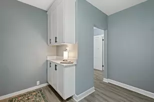 4058 N 24th Pl, Milwaukee, WI 53209 - Photo 10
