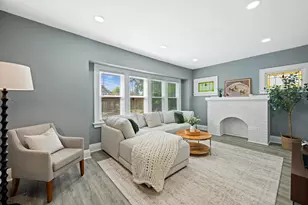 4058 N 24th Pl, Milwaukee, WI 53209 - Photo 2