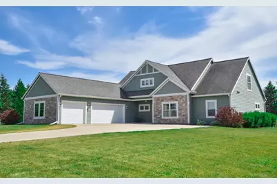 4915  Meadowview Ct, Cedarburg, WI 53024 - Photo 2