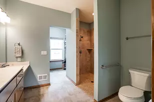 4915 Meadowview Ct, Cedarburg, WI 53024 - Photo 20