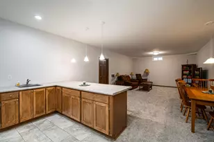 4915 Meadowview Ct, Cedarburg, WI 53024 - Photo 38
