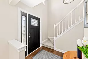 11110 W Woodside Dr, Hales Corners, WI 53130 - Photo 4