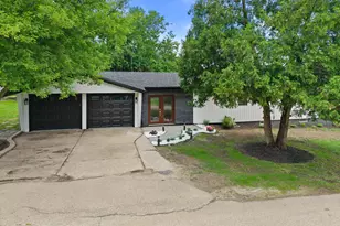 W3990 Longfellow Dr, Geneva, WI 53147 - Photo 1