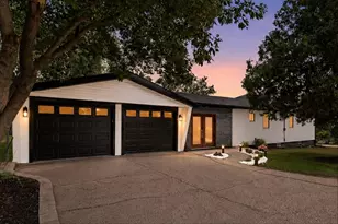 W3990 Longfellow Dr, Geneva, WI 53147 - Photo 2