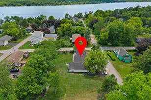 W3990 Longfellow Dr, Geneva, WI 53147 - Photo 2