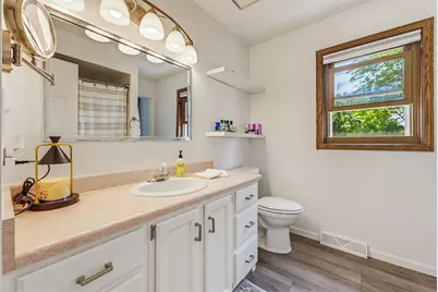 N78W15289  Haymeadow Rd, Menomonee Falls, WI 53051 - Photo 20