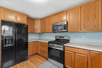 2400  Summit Ave, Waukesha, WI 53188 - Photo 6