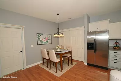 2270 W Vista Bella Dr #102, Oak Creek, WI 53154 - Photo 4