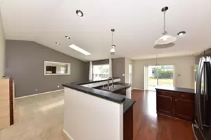 507 Sand Dr, West Bend, WI 53095 - Photo 10