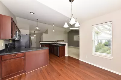 507  Sand Dr, West Bend, WI 53095 - Photo 14
