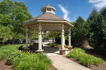 17490  Crest Hill Dr #10, Brookfield, WI 53045 - Photo 32